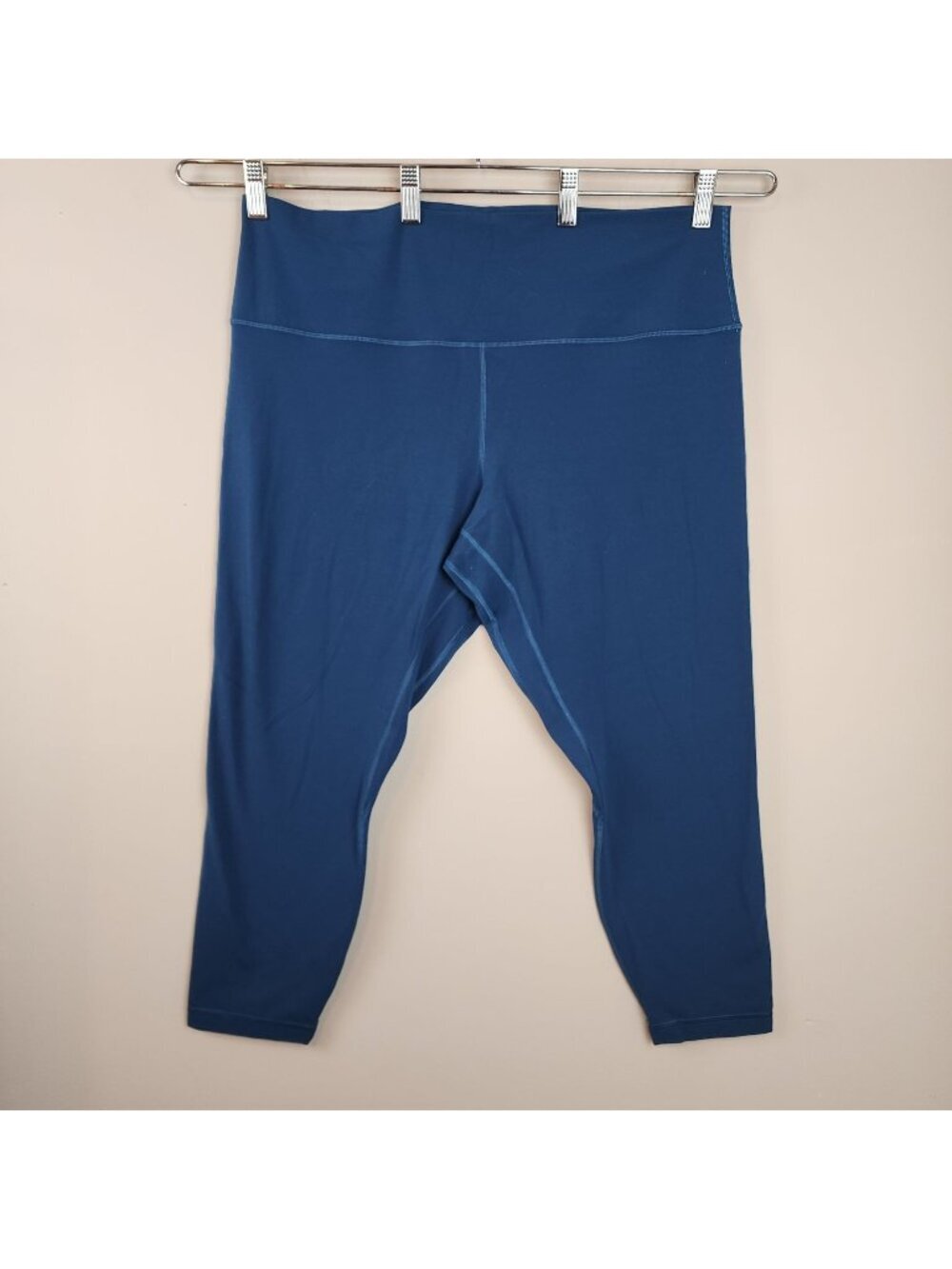 Lululemon Leggings sz 18 Women cropped